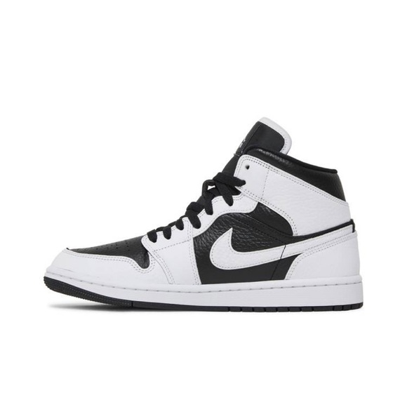 SOLD Womens Air Jordan 1 Mid SE - Picture 2 of 6